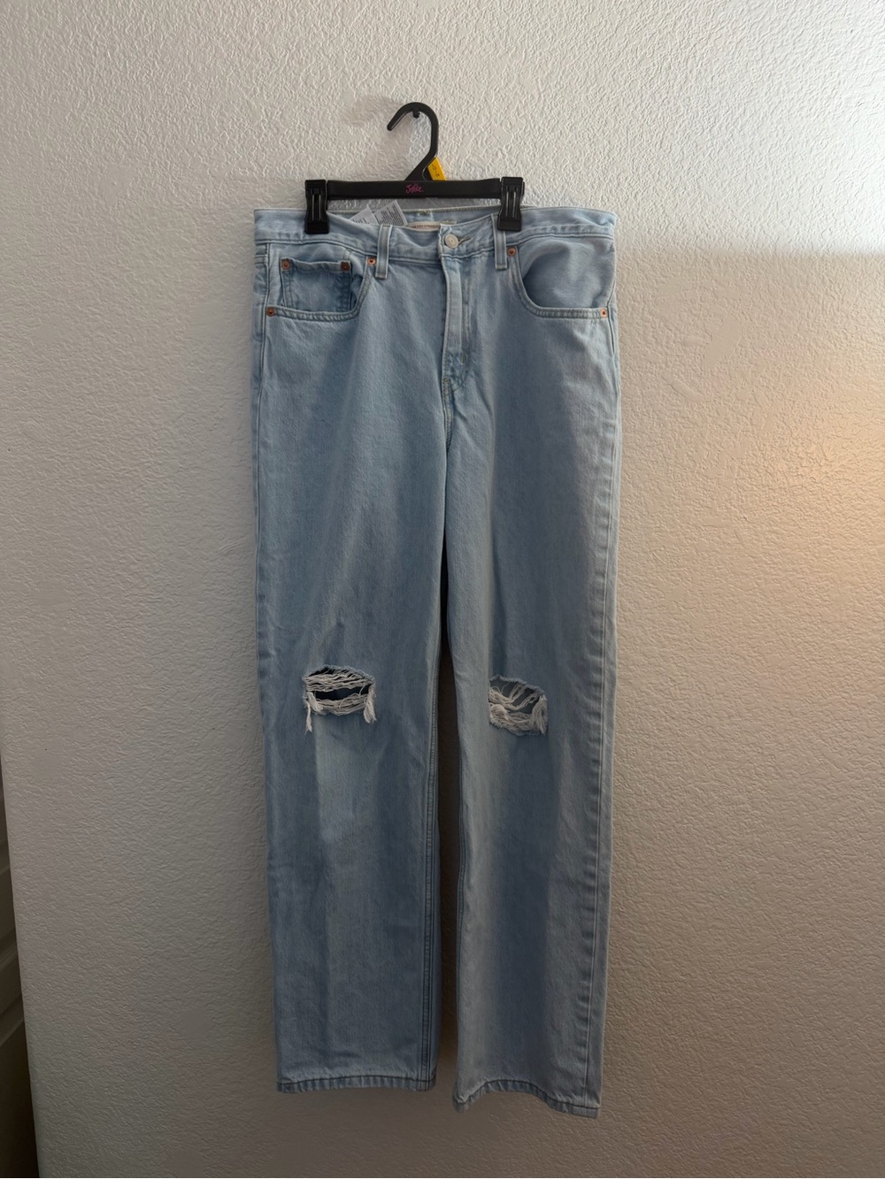 Levi’s Low Pro Straight Leg Light Wash Denim Jeans Size 30 Ripped Knees 30x30 - Picture 2 of 13